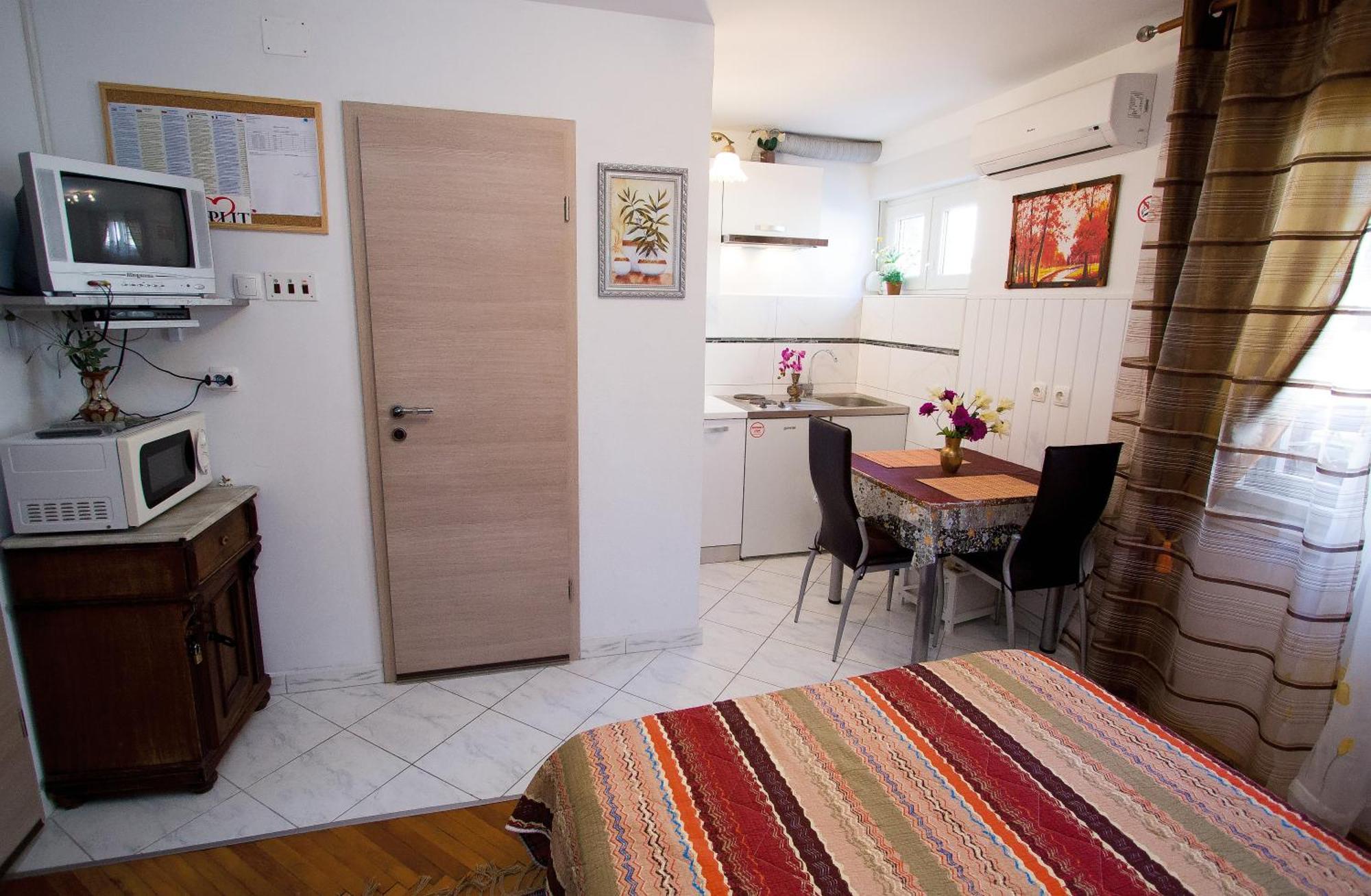 Apartments Crvena Orhideja Split Ruang foto