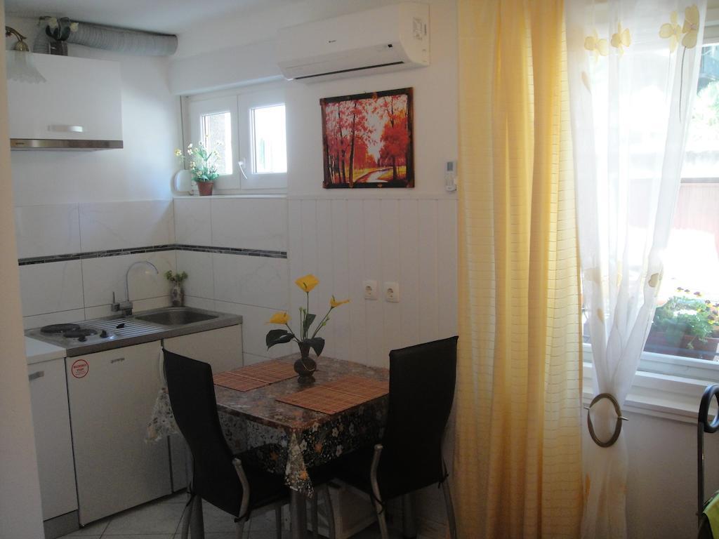 Apartments Crvena Orhideja Split Ruang foto