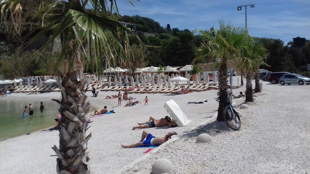 Apartments Crvena Orhideja Split Bagian luar foto