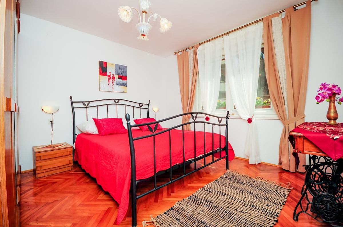 Apartments Crvena Orhideja Split Bagian luar foto