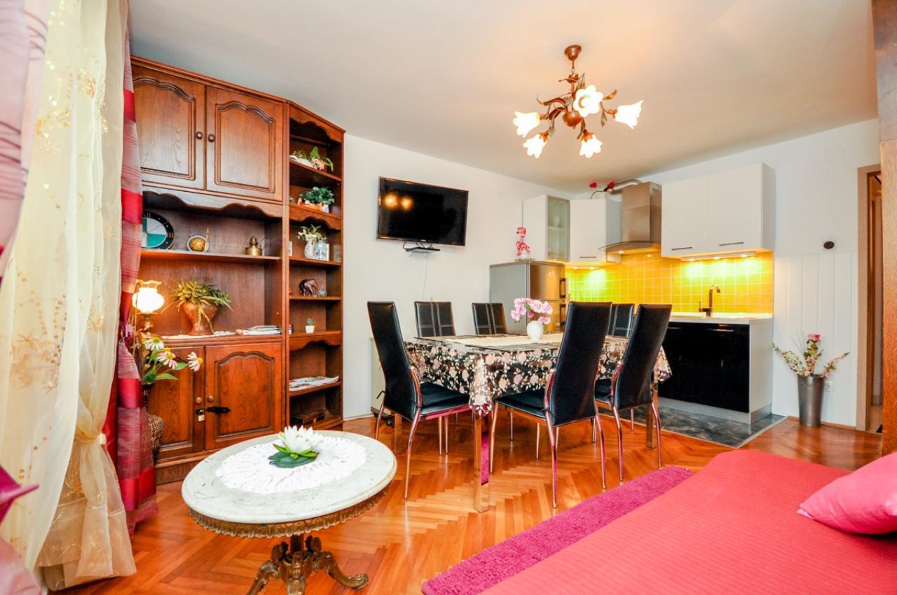 Apartments Crvena Orhideja Split Bagian luar foto