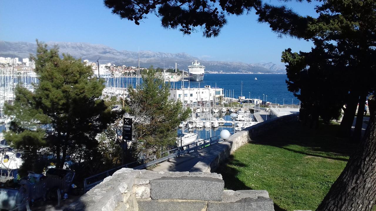 Apartments Crvena Orhideja Split Bagian luar foto